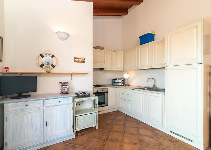 Poggio Dei Fiori G5 * أولبيا